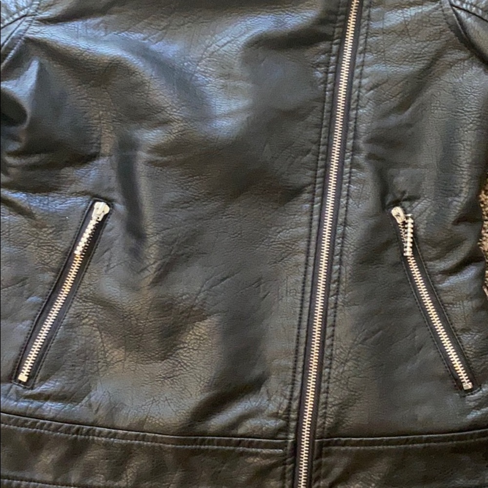 Girls ROCAWEAR Jacket - Picture 3 of 6